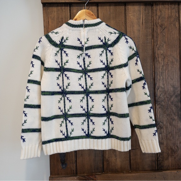 Vintage Handknit Cottagecore Cabincore Mock Neck Cross Stitch Sweater Small - Picture 5 of 9